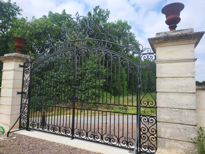 uvre d’art métallique Rouillac